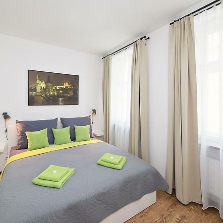 Apartment Near City Centre With Parking Place 프라하 외부 사진