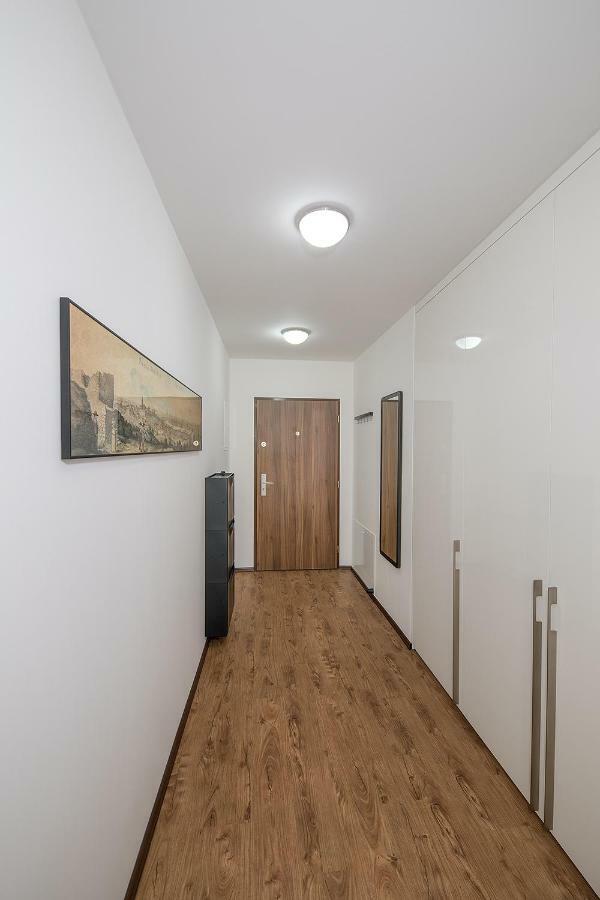 Apartment Near City Centre With Parking Place 프라하 외부 사진