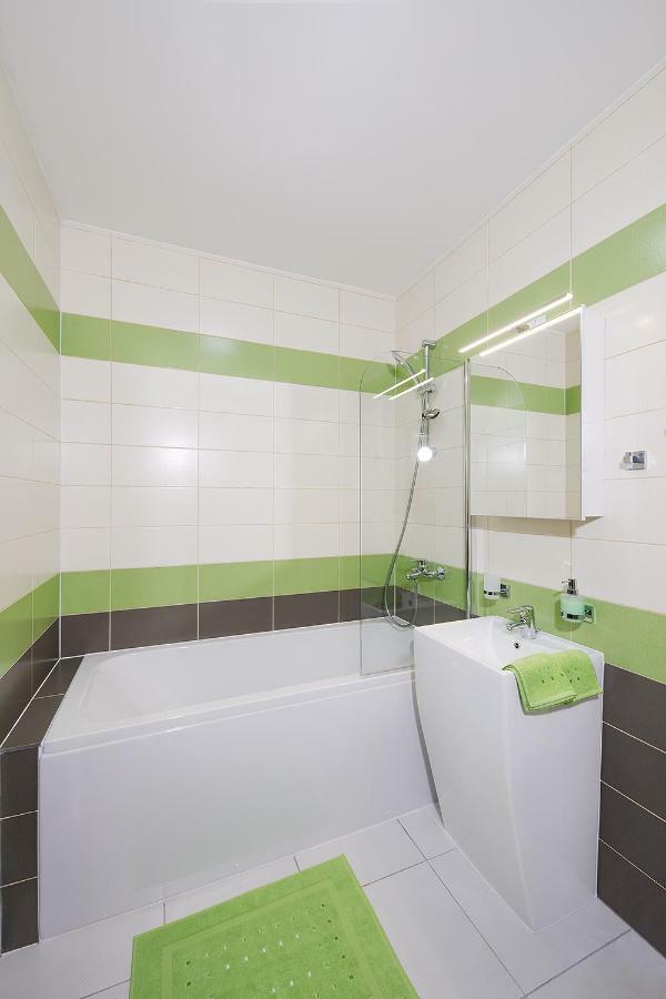 Apartment Near City Centre With Parking Place 프라하 외부 사진